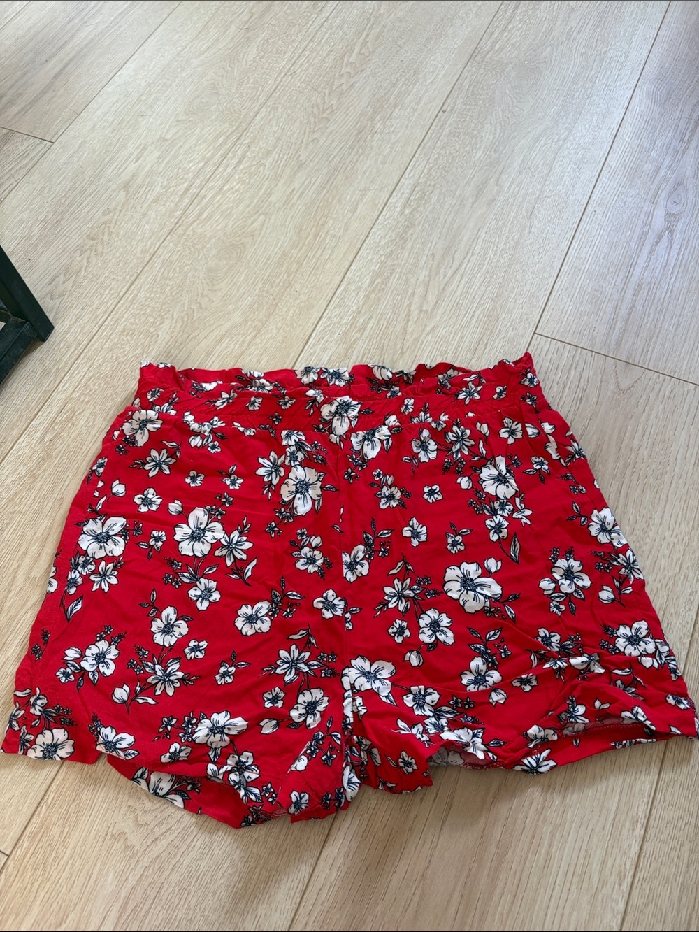 Ardene Red Floral High-Waist Shorts with White & Black Blooms